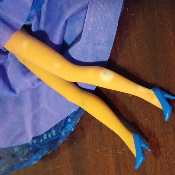 Vintage Unicef Barbie Set - Picture 14 of 16